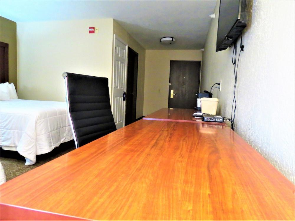 Comfort Inn & Suites Fairborn Near Wright Patterson Afb Buitenkant foto